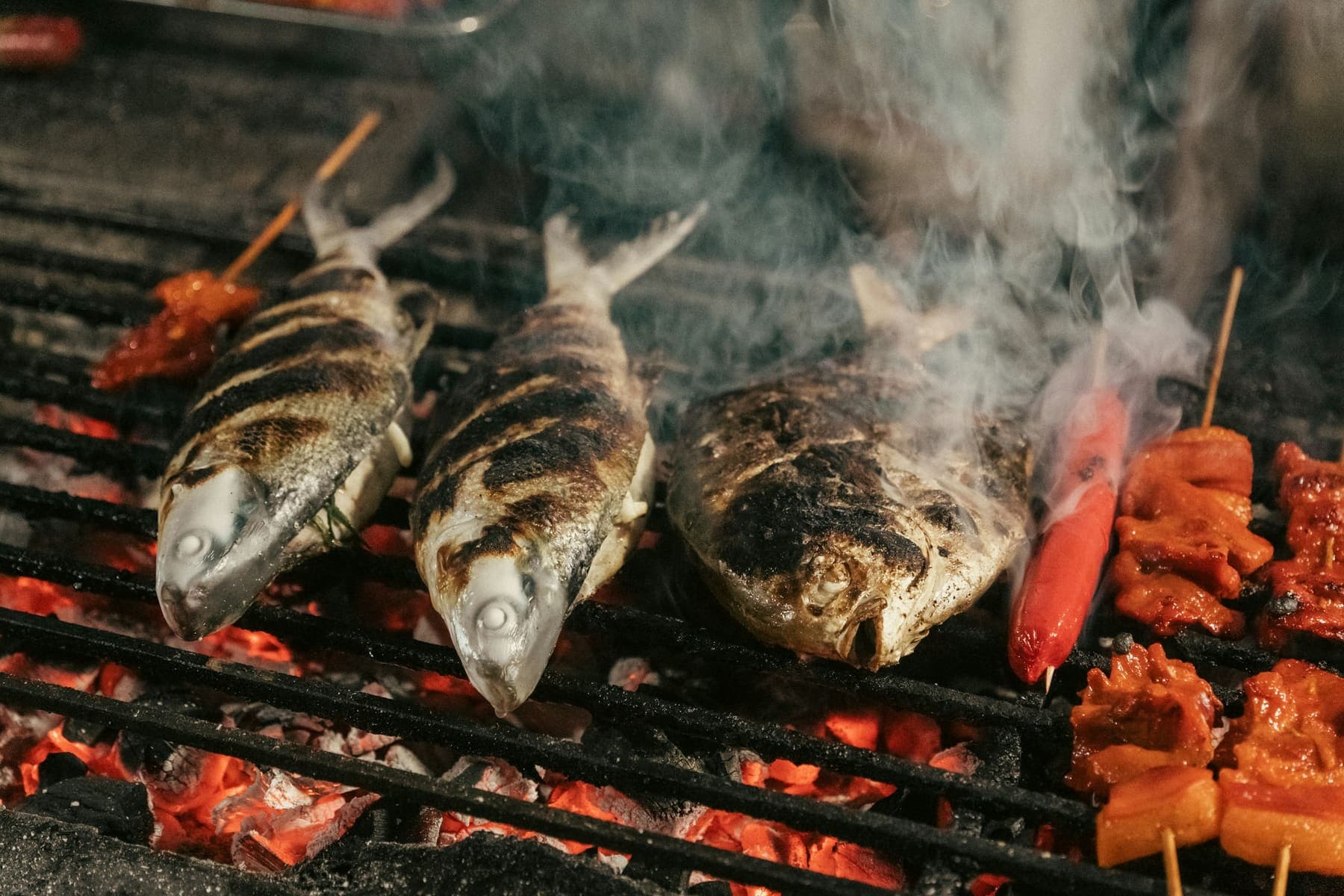 Sardines grillées sur la braise